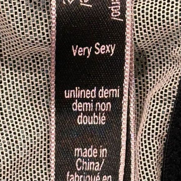 Victoria’s Secret Very Sexy unlined demi bra - Picture 6 of 7
